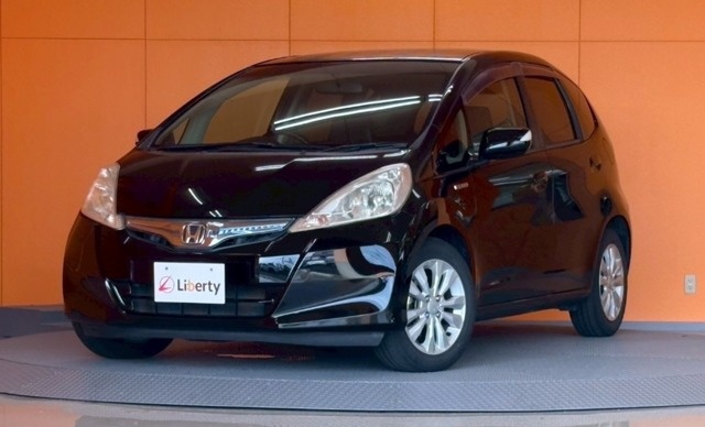 フィット2013年式 HYBRID XHセレクション(ブラックパール・9.3万km)の外観