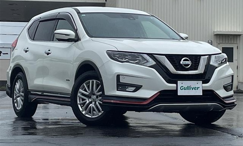 日産エクストレイルT32中期（2019年式・ブリリアントホワイトパール）の外装