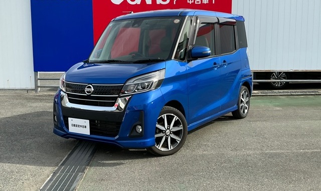 デイズルークス7年落ち(2019年式・先代 B21A)ハイウェイスター ホワイトの外観