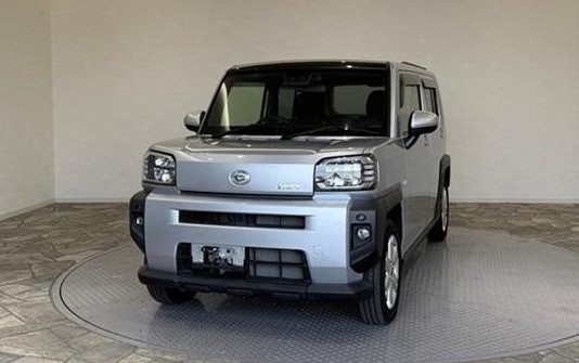 3〜4年落ちタフト（2022年式・初代LA900S系）G・シルバーメタリックの外観